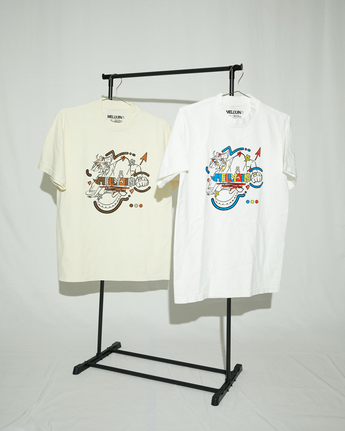 Graffiti Girl - Streetwear Fit Oversized T-Shirt